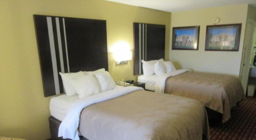 Quality Inn Andalusia Eksteriør bilde